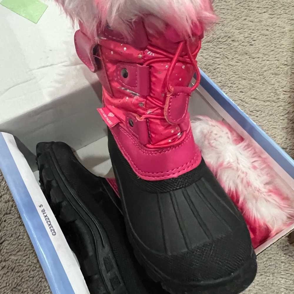 Girls snow boots size 10